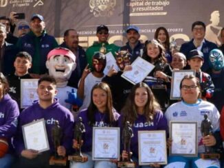 Desfilan ganadores de la edición número 38 del Premio Teporaca 2024 