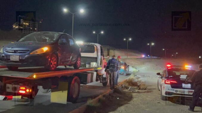 Le gana la curva y vuelca en la Vía Sicilia; conductor ileso