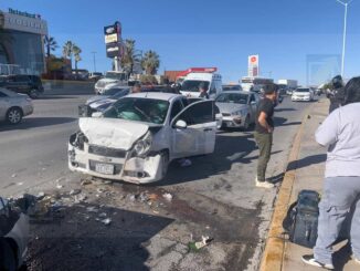 Choque en el Periférico deja tres lesionados
