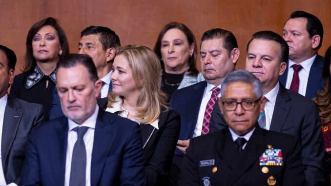 Maru Campos acude a ceremonia por el 108 Aniversario de la Constitución