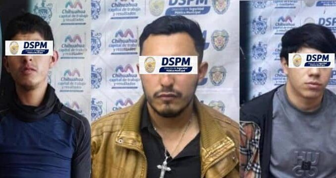 Aseguran municipales arma de fuego, cartuchos, cristal y cocaína; hay 3 detenidos