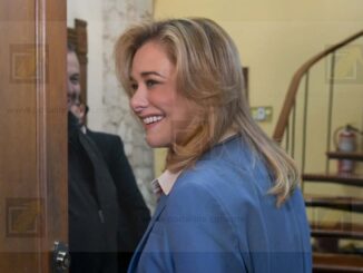 Llega Maru Campos a reunión con Santiago Creel y bromea ¿No les gustaría de gobernador   ?