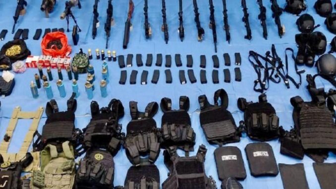 Aseguran arsenal en San Martín Texmelucan, Puebla; había un fusil Barrett