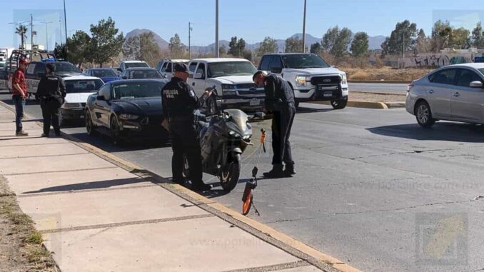 Motociclista resulta lesionado en choque por alcance en Vialidad Sacramento