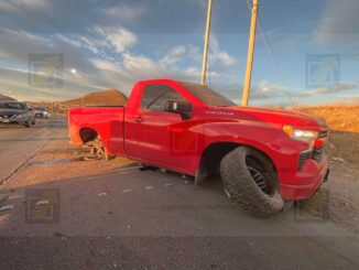 Conductor a exceso de velocidad choca en el Circuito Universitario
