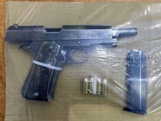 Detienen a adolescente armado que robó un celular