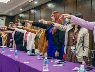 Alcalde Bonilla toma protesta a las integrantes del Gabinete Violeta