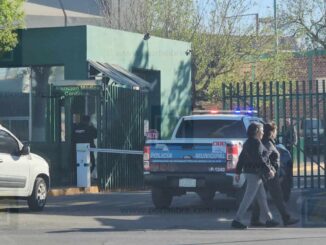 Mujer sufre crisis nerviosa en clínica 33 IMSS y es trasladada a un hospital