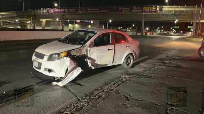 Choca contra poste en Teófilo Borunda Sur
