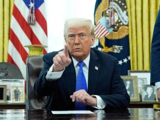 Trump mantiene imposición de aranceles en abril, pero contempla «flexibilidad»