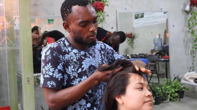 Migrantes dejan la meta de ir a EE.UU. y se incorporan a la informalidad laboral en México