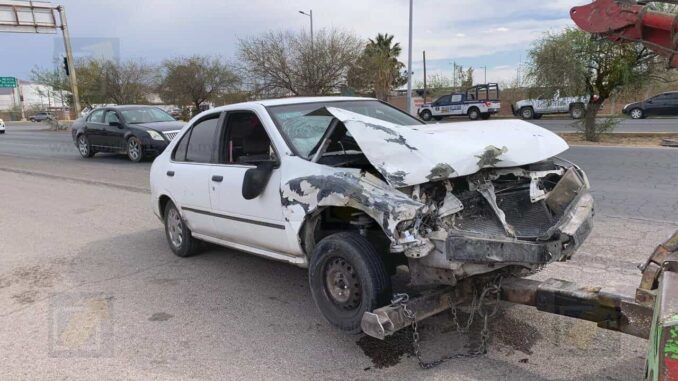 Choque alcance en Fuentes Mares; miraban accidente de camión escolar