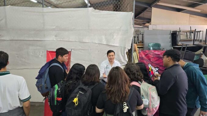 Promueven becas entre estudiantes del Conalep II