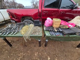 Asegura célula BOI 12 artefactos explosivos, armas y droga en Madera