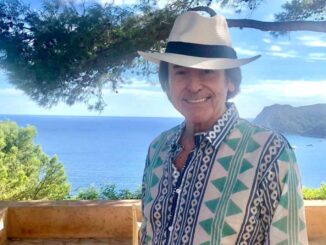 Raphael anuncia su regreso cuatro meses después de su hospitalización