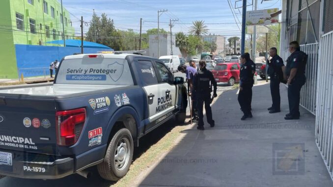 Retiran a joven de taller automotriz abandonado en canal y Mirador