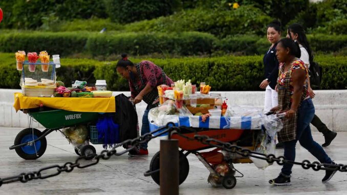 Tasa de desempleo en México se redujo al 2.2 % en marzo