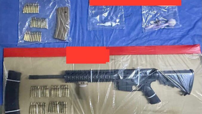 Consignan a los tres robacarros; les aseguran arma larga, cartuchos y auto robado