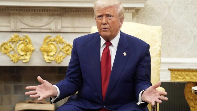 Trump dice que los magnates de internet ahora le «besan el trasero»