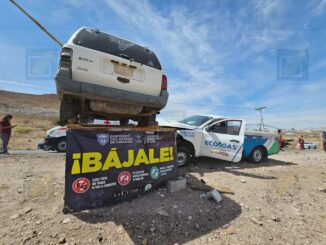 Conductor queda dormido y choca con anuncio preventivo de ¡Bájale! en la prolongación Teófilo Borunda