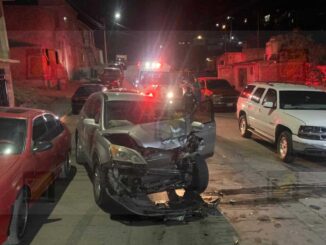 Fuerte choque frontal en la Privada de Méndez deja varios lesionados