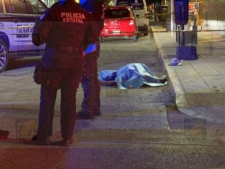 Muere hombre tras desvanecerse en el Centro de la ciudad