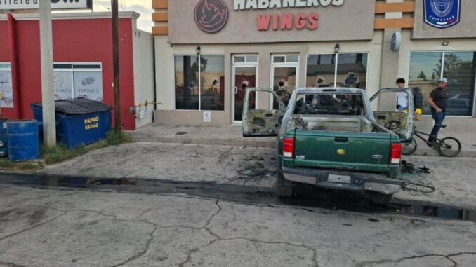 Investiga Fiscalía Noroeste incendio que dañó vehículo y local comercial en Nuevo Casas Grandes
