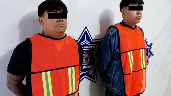 Detienen a dos con un fusil de asalto y cartuchos útiles