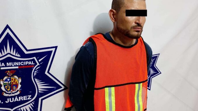 Lo detienen por tener orden de aprehensión vigente