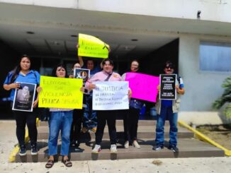 Periodistas se manifiestan en Coatzacoalcos por asesinato de la fotógrafa Avisack Douglas