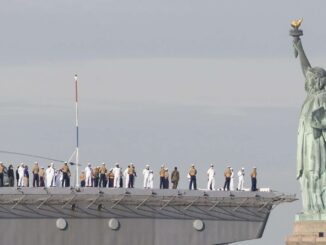 Nueva York aguarda su anual Semana de la Flota tras accidente en puente de Brooklyn